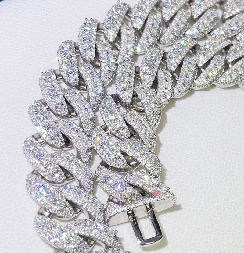 Hip Hop Buss Down Custom Clasp 20MM VVS Moissanite Iced Out Silver Cuban Link Chain