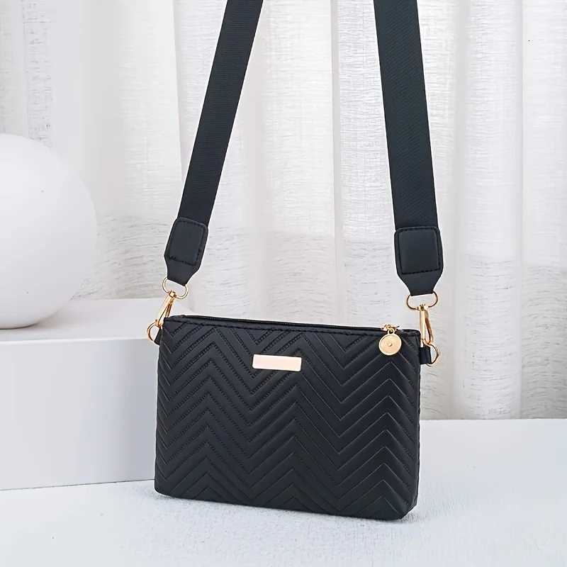 2025 New Minimalist Solid Color Quilted Chain Crossbody Bag for Women Small Lightweight Shoulder Purse Elegant Everyday Handbag Y250719