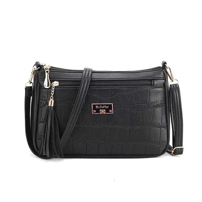 2025 Spring Messenger Bag Versatile Large Capacity Womens Crossbody Elegant Mom Bag Crocodile Small Square Handbag Y250719