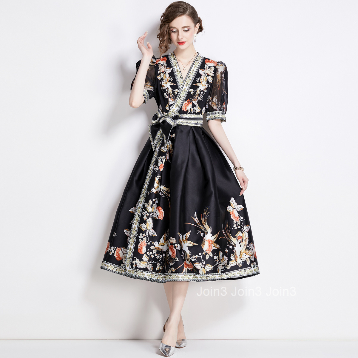 1651 Summer New Womens Elegance Style Printed Dress Waist up Dress V-neck Large Swing Long Dress