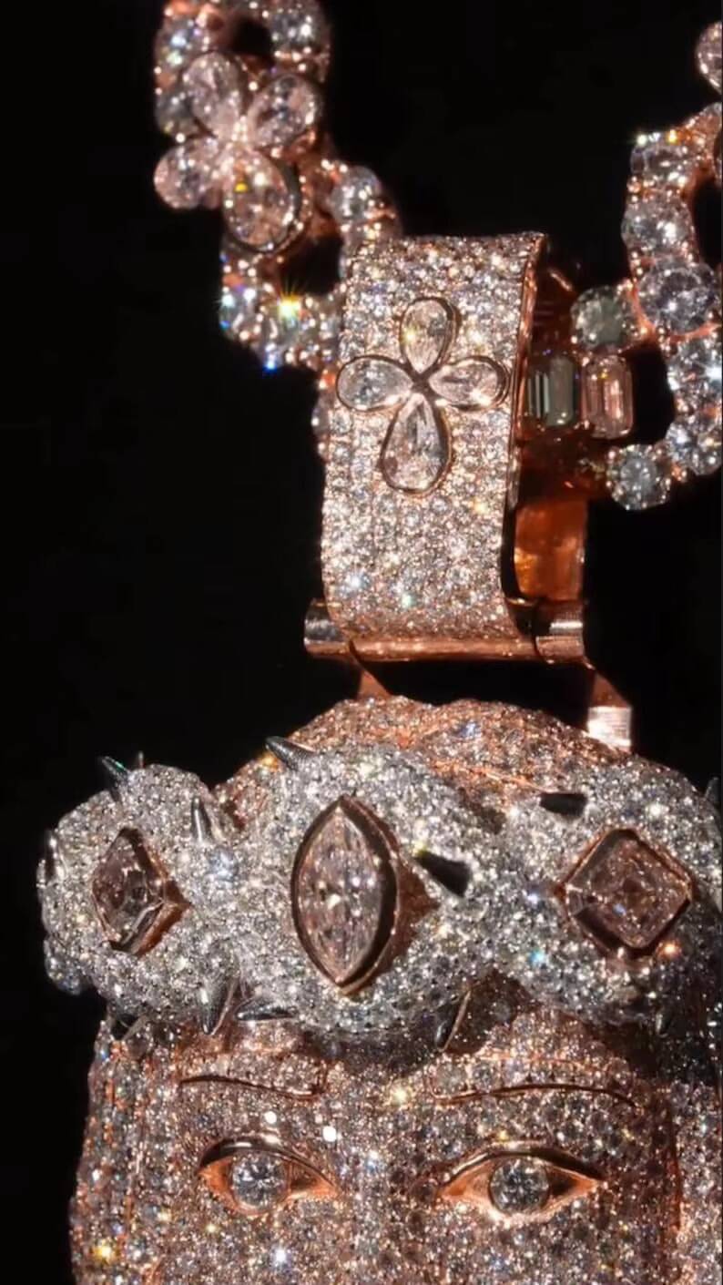 Exclusively 14kt White Gold Link Chain and Pendant with Dazzling Moissanite Diamonds Elevate Your Fashion Style