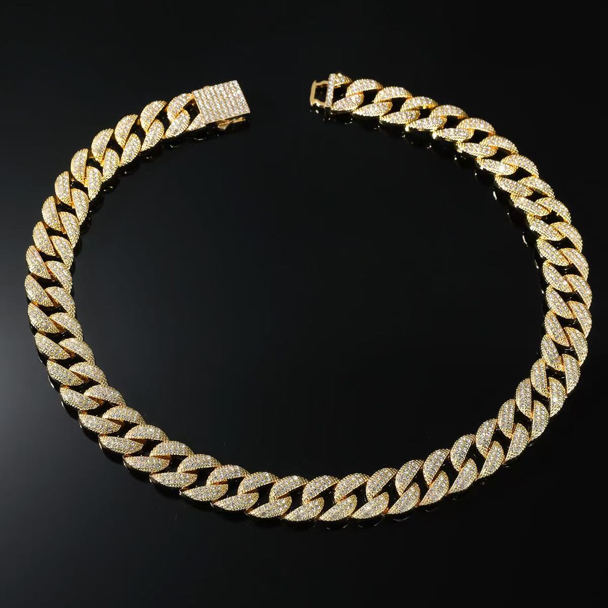 Men's Statement Jewelry: Elegant VVS Quality Moissanite Chains Available in Various Sizes - Chic Accessory Essentials!