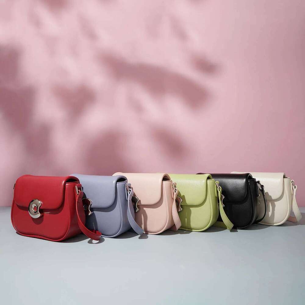 Genuine Leather Saddle bag High-Quality Single Shoulder bag Women's ag, Versatile Mobile Phone Crossbody Bag