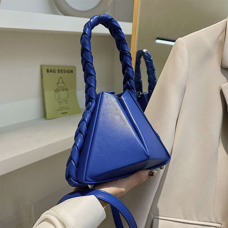 Niche Handbags for Women 2024 Autumn New Korean Fashion Crossbody Women's Unique Twist Handbag Shoulder Bag Trendy