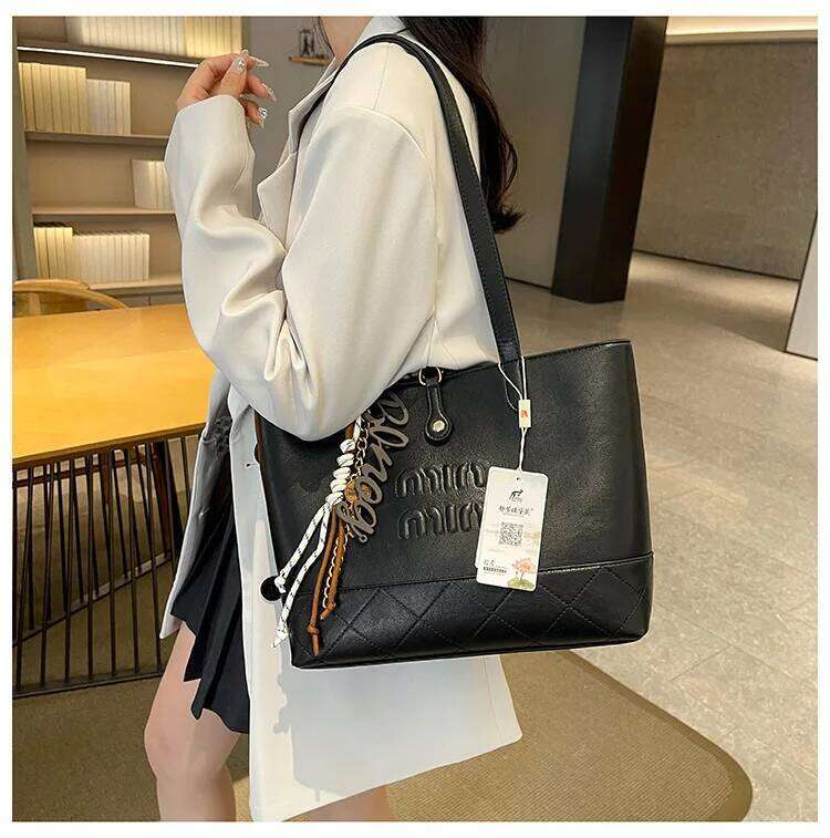 Autumn New 2025 Retro Fashion Underarm Tote Shoulder For Commuting To Work Versatile Large-Capacity Women's Bag