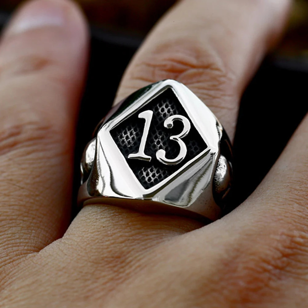 Fashion Vintage High Polish Number 13 Rings for Men Women Stainless Steel Hip Hop Skull Ring Biker Amulet Jewelry Gift Wholesale 250717
