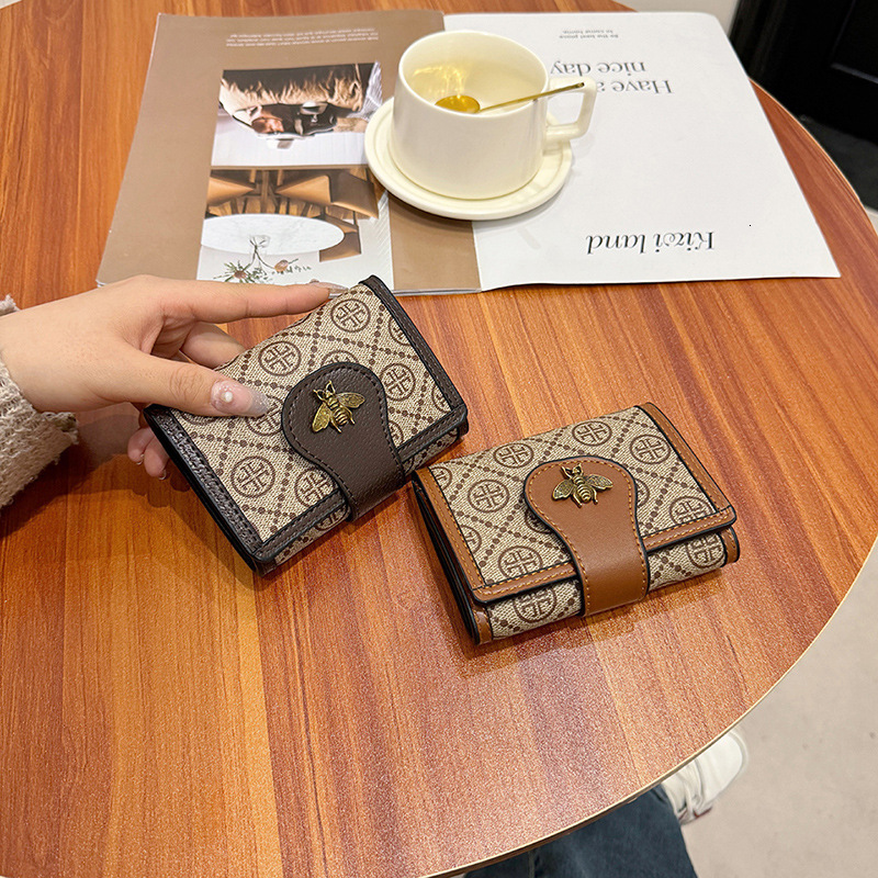 Luxury Brand Designer Bag Summer New Korean Style Niche Large Capacity Printed Bee Multi-Card Slot Lightweight Fashion Women's Wallet Wholesale