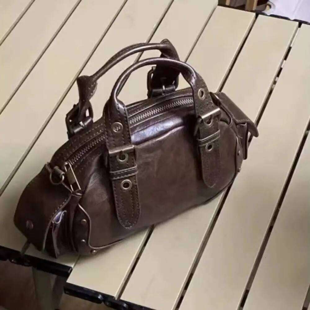Women's Bags Designer Vintage Leather Shoulder Coffee Rivet Crossbody Bag Large Capacity Women Handbag