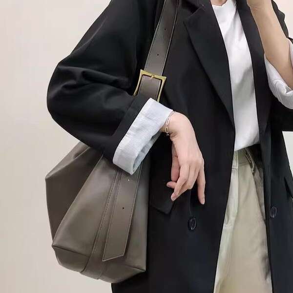 Leather Bag Bucket Bag Tote Bag Soft Leather Tote Large Capacity New Korean And Japanese Style Commuter Single Shoulder Crossbody Bag Light