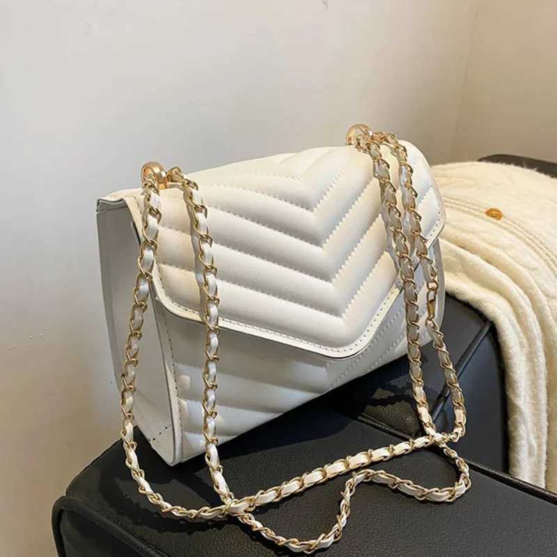 Womens fashionable single shoulder crossbody bag small square bag simple womens chain crossbody bag Y250719