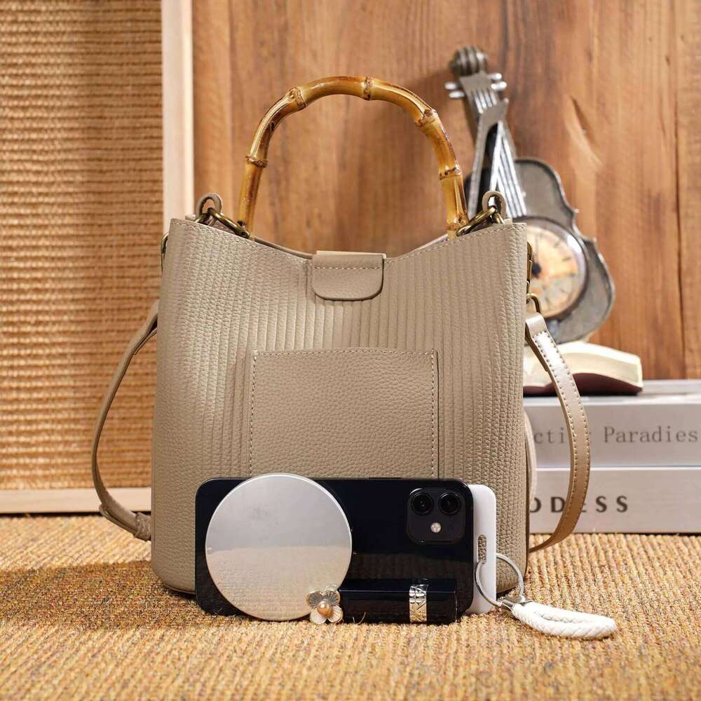 2025 New Bucket For women Casual and Versatile Cowhide Luxury Bag Shoulder bag fashionable genuine leather female handbag gift