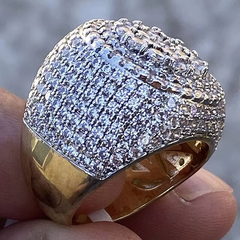 New Fine Hip Hop Jewelry Luxury Glaring Cool 925 Sterling Silver Iced Out Paved VVS Moissanite Diamond Men Ring for Party Gift