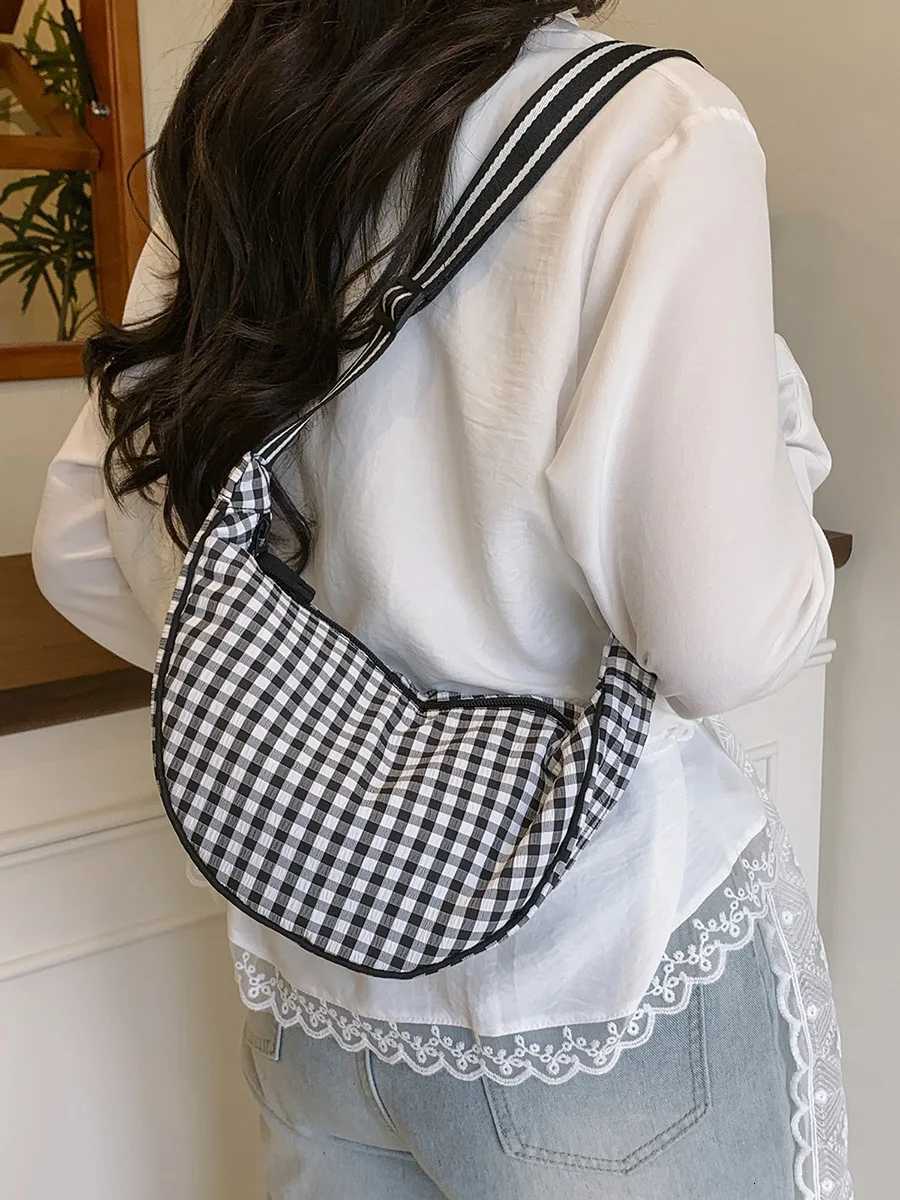 Simple Design Womens Plaid Hobos Shoulder Bag Versatile Female Nylon Crossbody Bags Travel Underarm Bag Handbags Purse Y250719