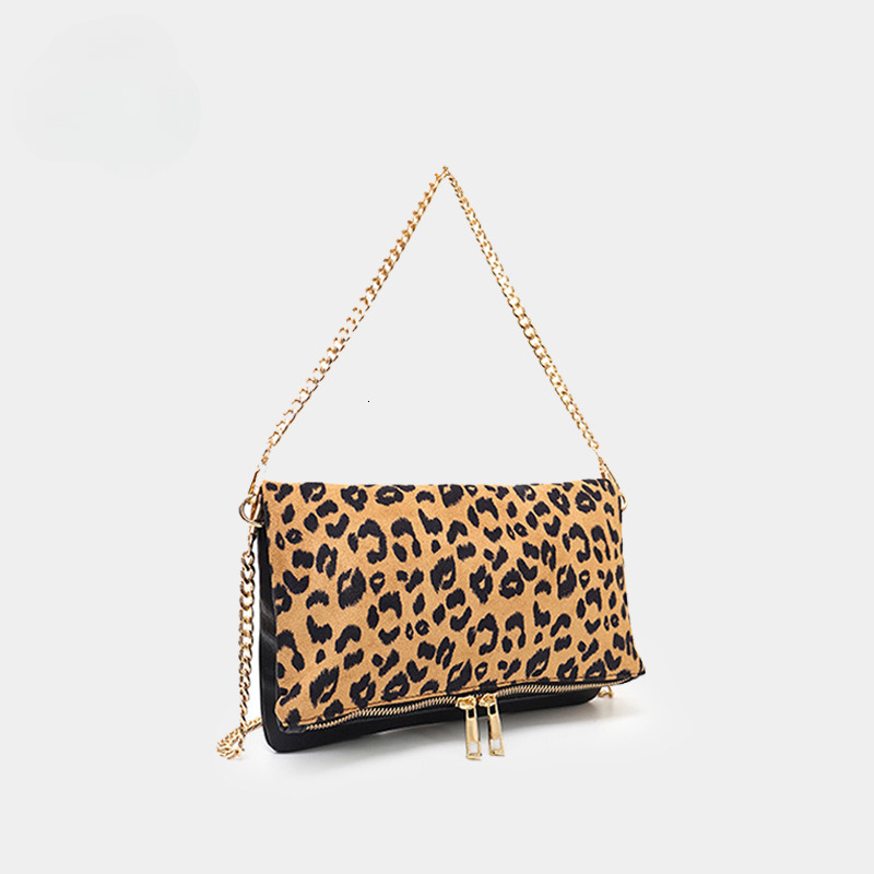Summer new women's shoulder women's crossbody bag leopard print crossbody bag retro light luxury style armpit bag layered zipper bag new des