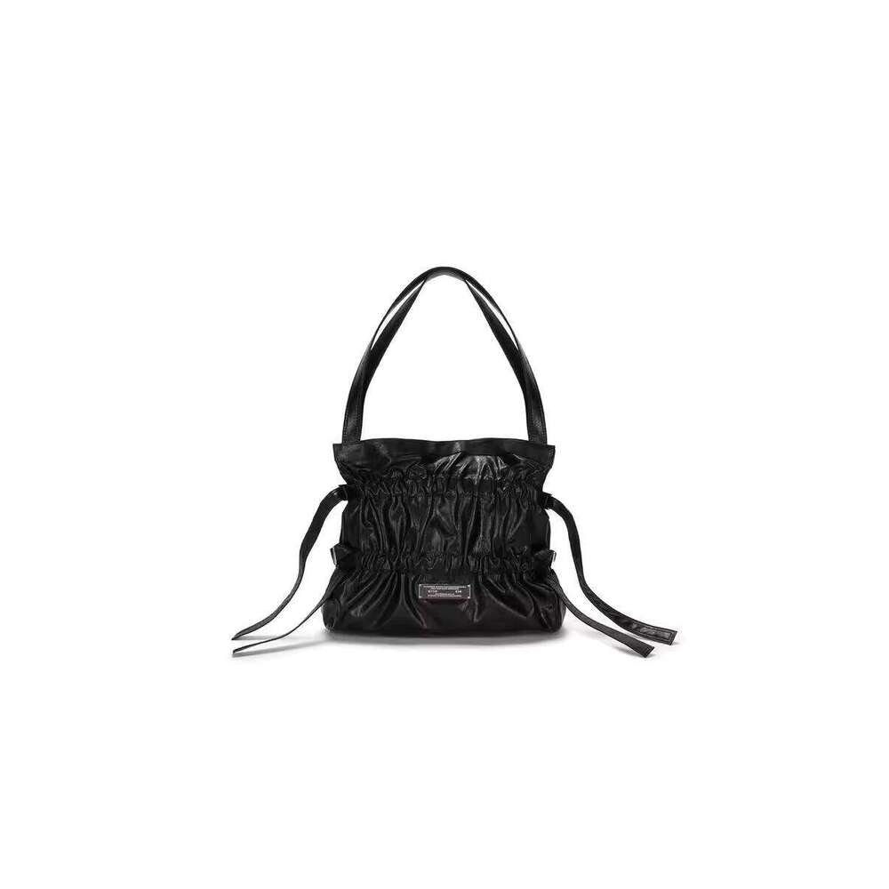 High-Quality Unisex Genuine Leather Backpack - Elegant Everyday Carry