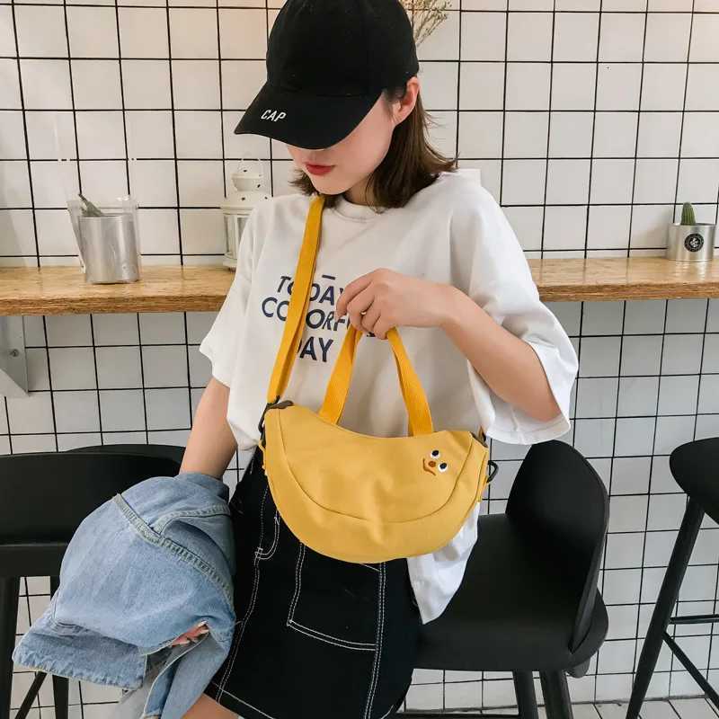 Canvas Bag Female Creative Quirky Banana Shape Fruit Bag Japanese Sweet Soft Crossbody Bag Y250719