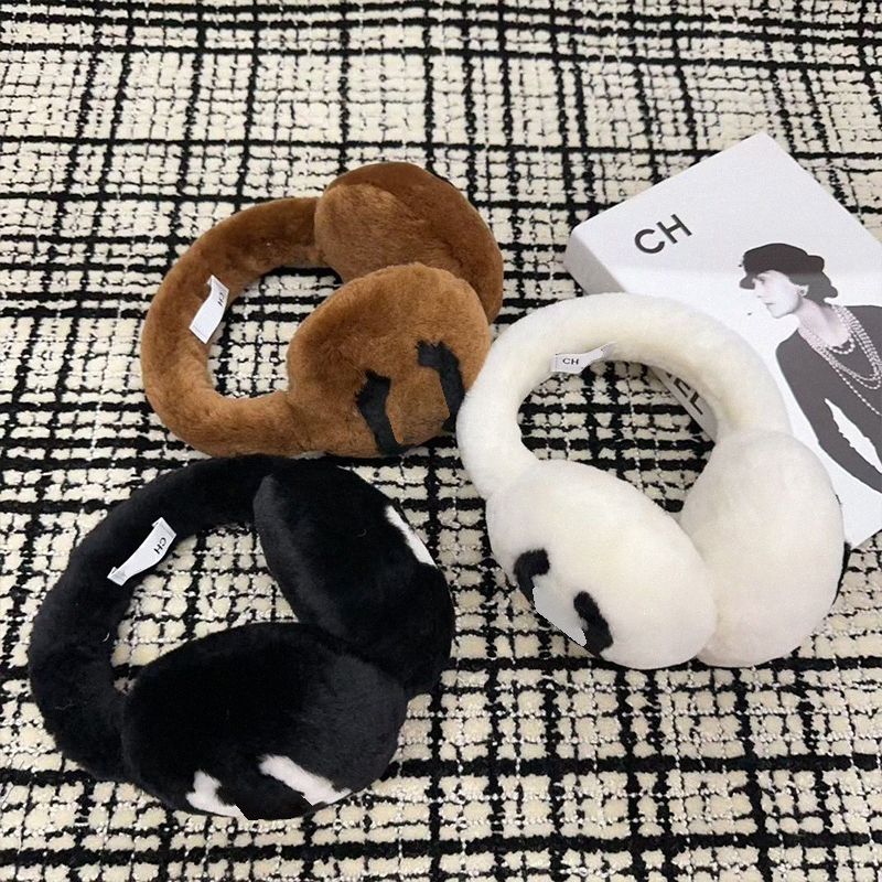 Winter ear muffs luxury earmuffs women mens warm cony hair earmuffs classic designer plush wool f1UX