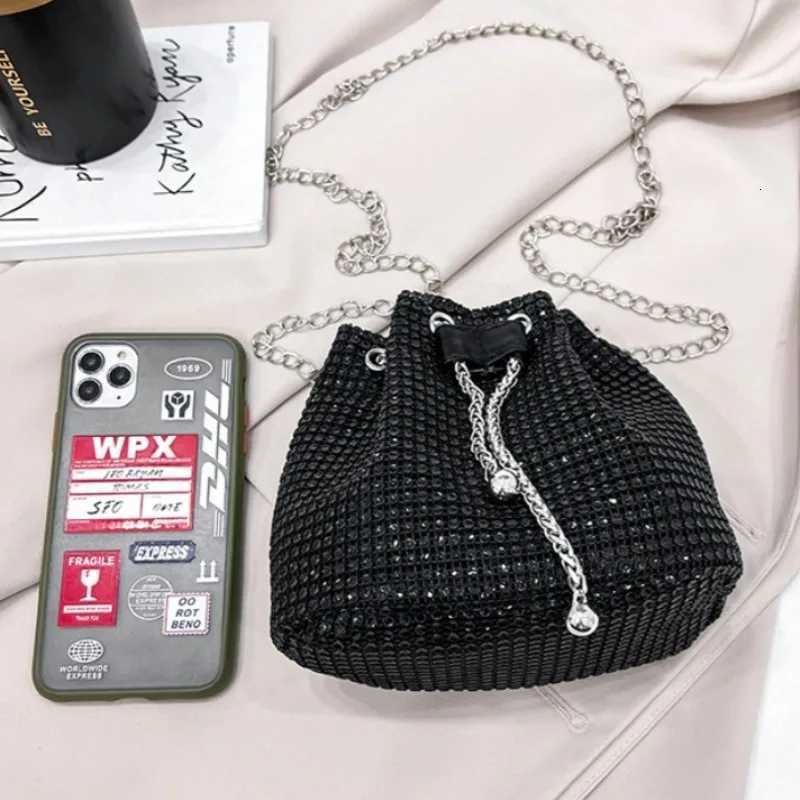 New Bag Womens New Trendy Bag Texture Net Red Diamond Shoulder Bag Fashion Chain Crossbody Bucket Bag Y250719
