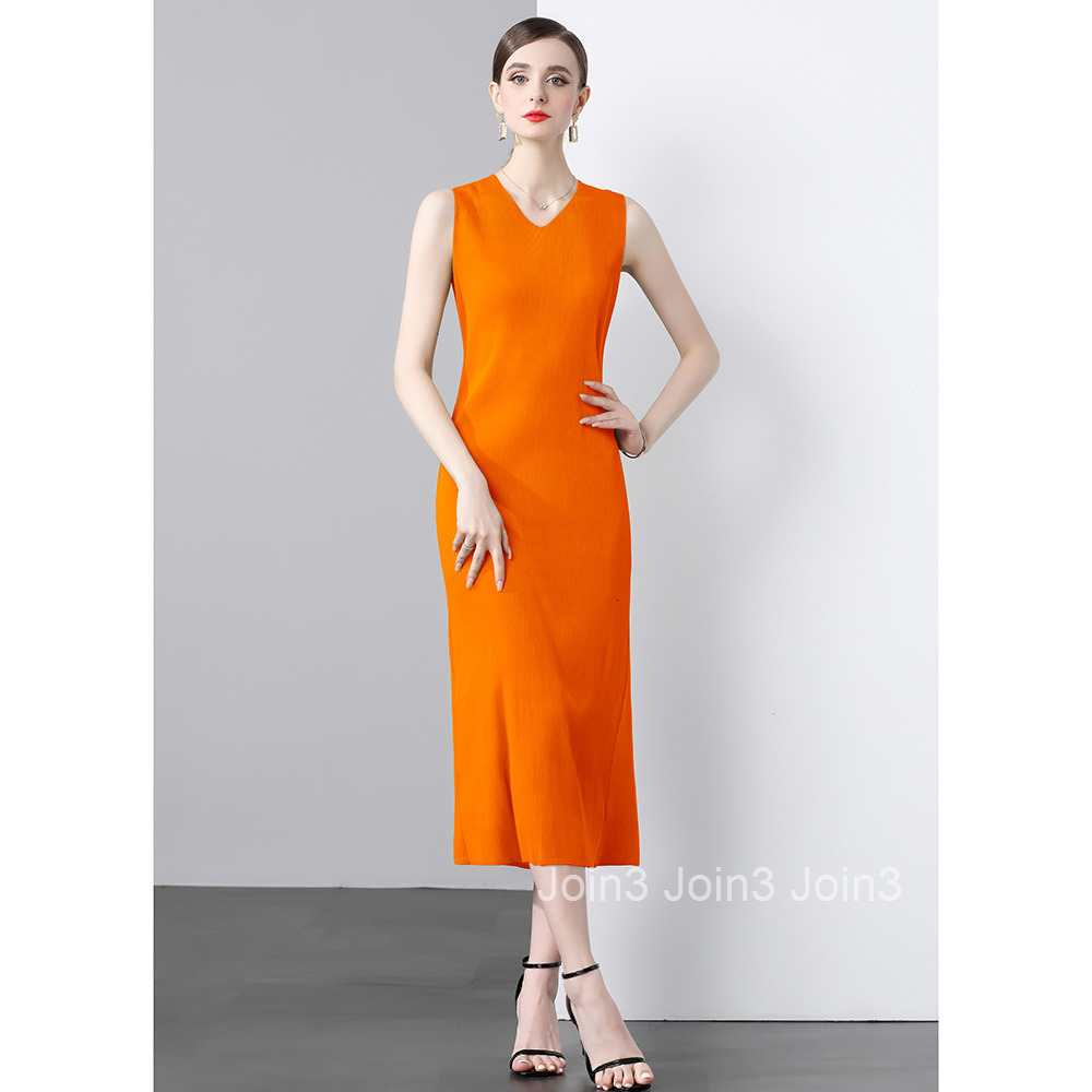 9221 Summer New Womens Fashion Pleated Slim Straight Dress V-neck Sleeveless Long Dress