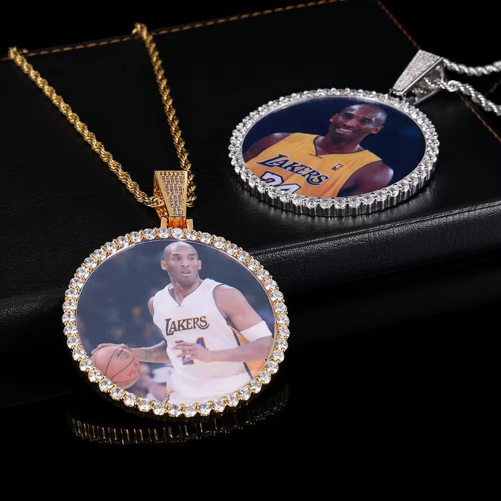 Custom Big Size Hip Hop Iced Out Cubic Zircon Gold Plated Brass Circle Photo Frame Pendant Necklace Jewelry for Family Gift