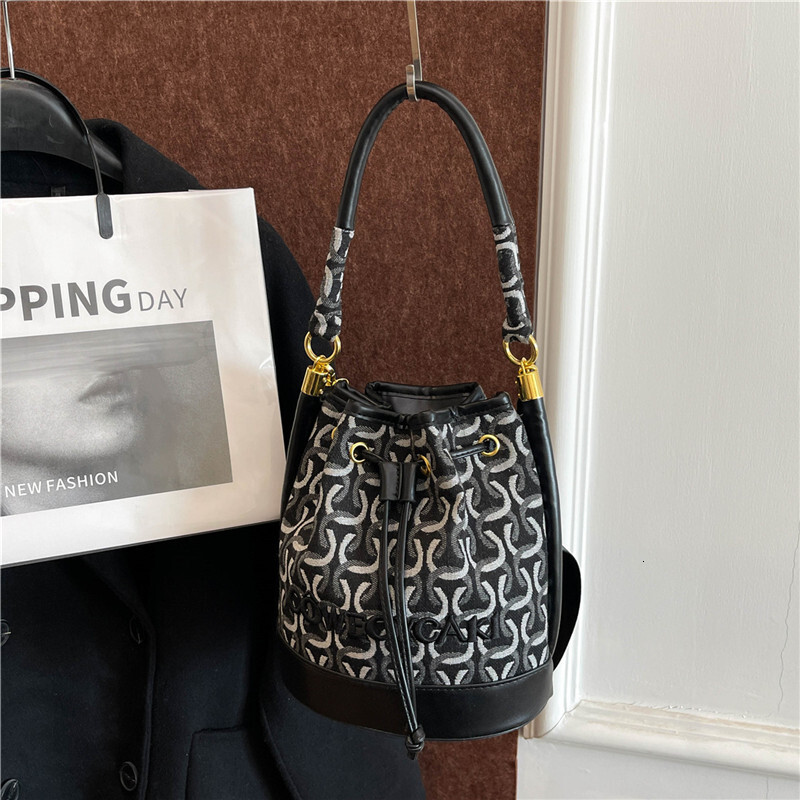 Luxury Brand Designer Bag Beibei Shangpin 2025 New Fashion Mixed Color Drawstring Bucket Bag Handheld Shoulder Crossbody Trendy Women's Bag