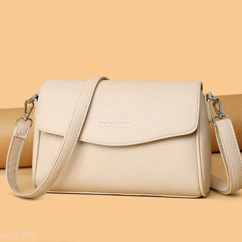 2025 New Women's Urban Simple Crossbody Tote Large Capacity Single Shoulder Small Square Bag