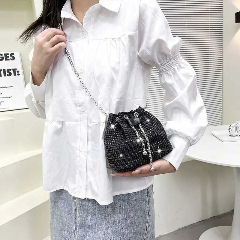 New Bag Womens New Trendy Bag Texture Net Red Diamond Shoulder Bag Fashion Chain Crossbody Bucket Bag Y250719