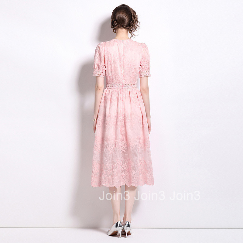 8582 new embroidered V-neck dress with lace and lace style slim fit skirt