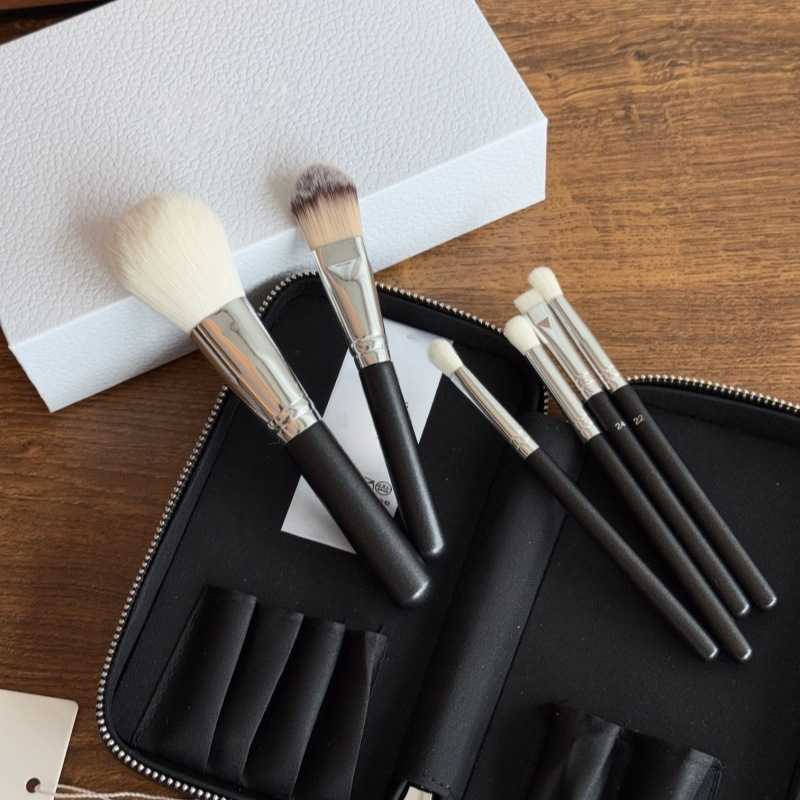 Makeup Brush High-end Gift Set Foundation Brush Blush Brush Eyeshadow Brush Eyeliner Brush Makeup Brushes with Gift Box