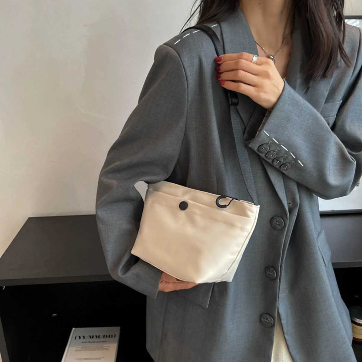 New Womens Shoulder Bag Nylon Waterproof Crossbody Bag Womens Casual Chest Bag Small Womens Handbag Y250719