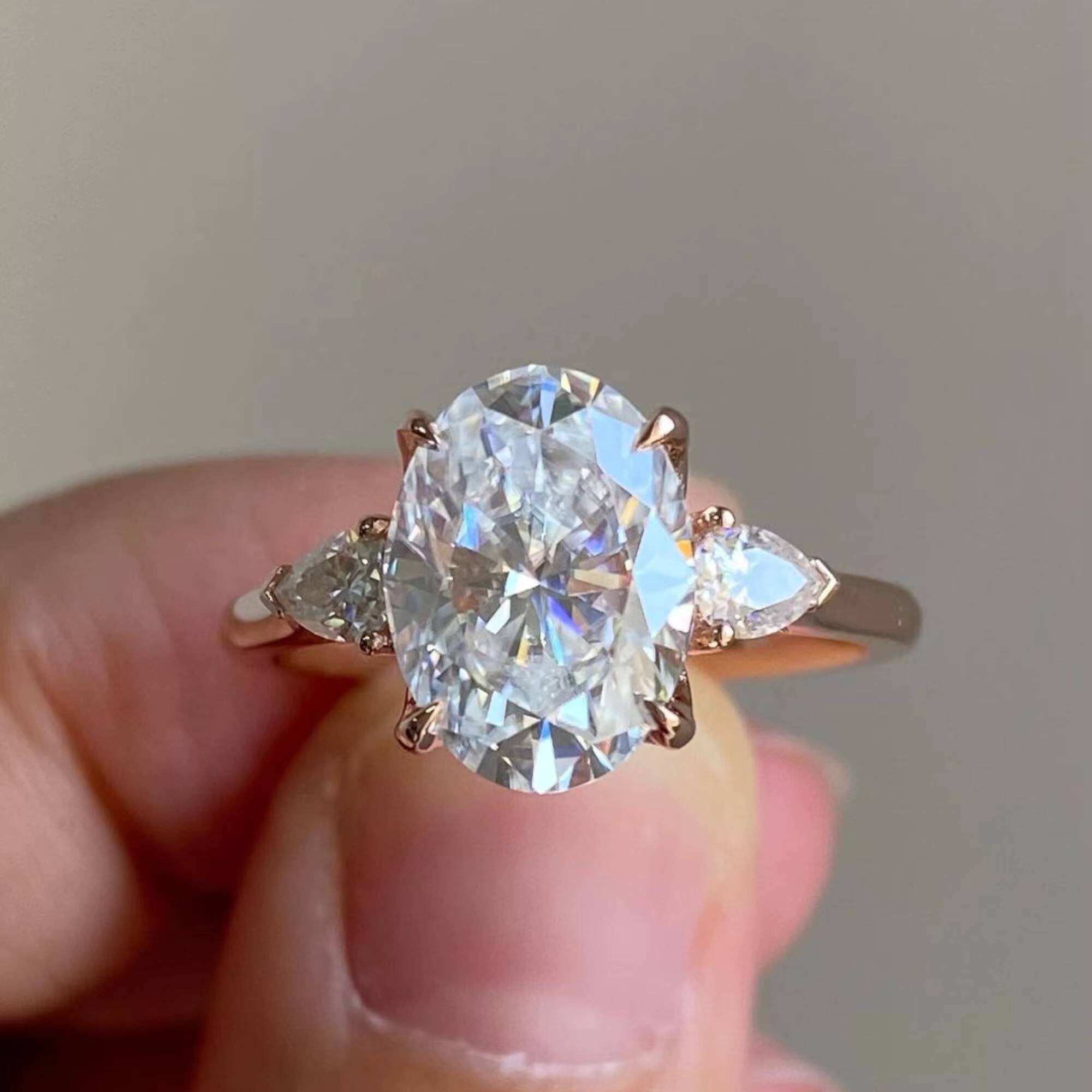 Best Quality 4 Ct Oval Cut Moissanite Diamond Ring 18K White Gold Original Jewelry Wholesale Factory Price Fine Jewelry Her