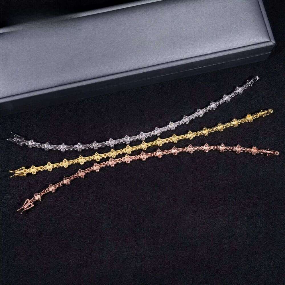 Stylish New Arrival Fashion Femme Design Sier VVS Moissanite Dia Iced Out Four Leaf Clover Cross Tennis Chain Bracelet