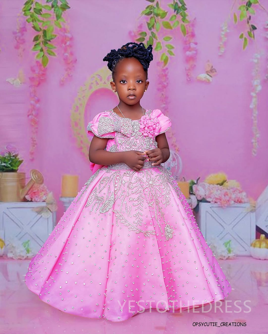 2025 Pink Flower Girl Dresses Children Birthday Dress Illusion Sheer Neck Flora Appliqued Beaded Lace Tiered Tulle Princess Queen Ball Gown For Marria
