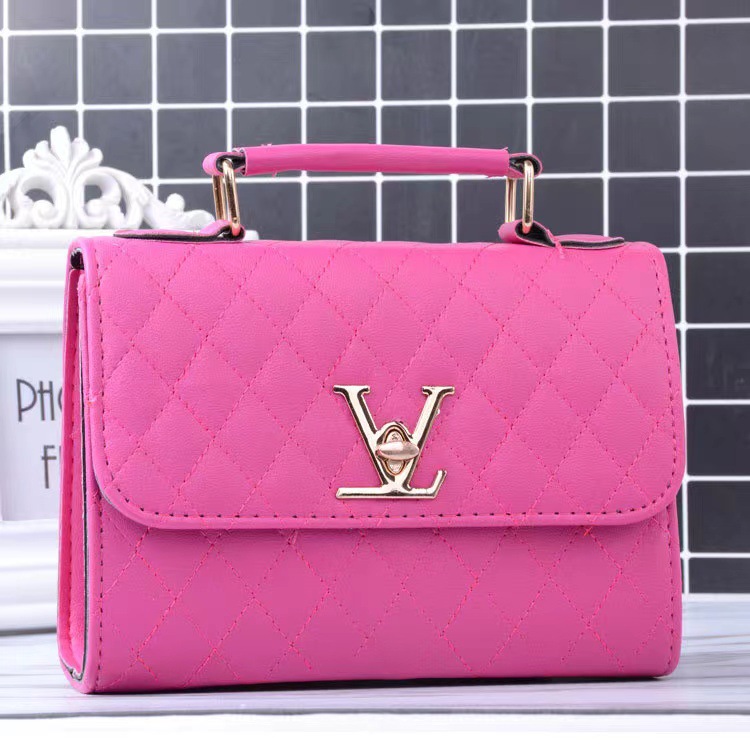 The new one-shoulder cross-body handbag is a small bag for women