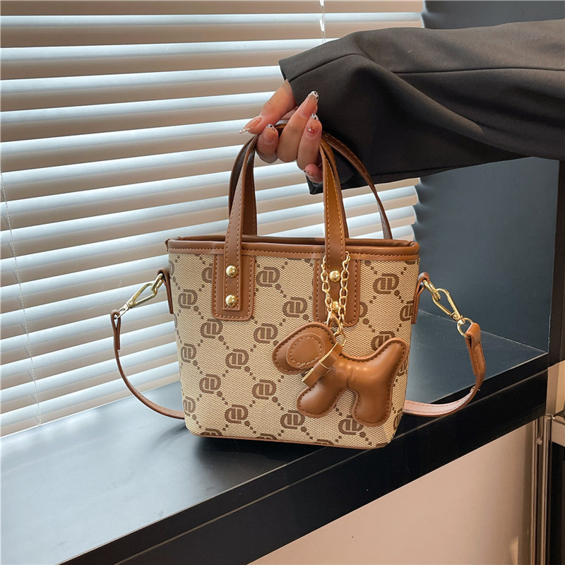 Luxury Brand Designer Bag Fashion Printed Bucket Bag Korean Style Simple Women's Bag New 2025 Summer Basket Handbag Single Shoulder Crossbody Bag