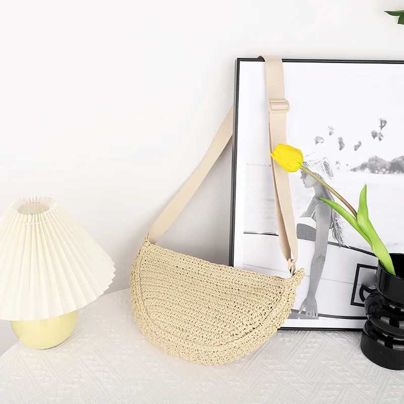 Simple Paper Rope Womens Shoulder Bags Summer Fashion Straw Semicircle Crossbody Bag Casual Beach Woven Handbags Underarm Bag Y250719