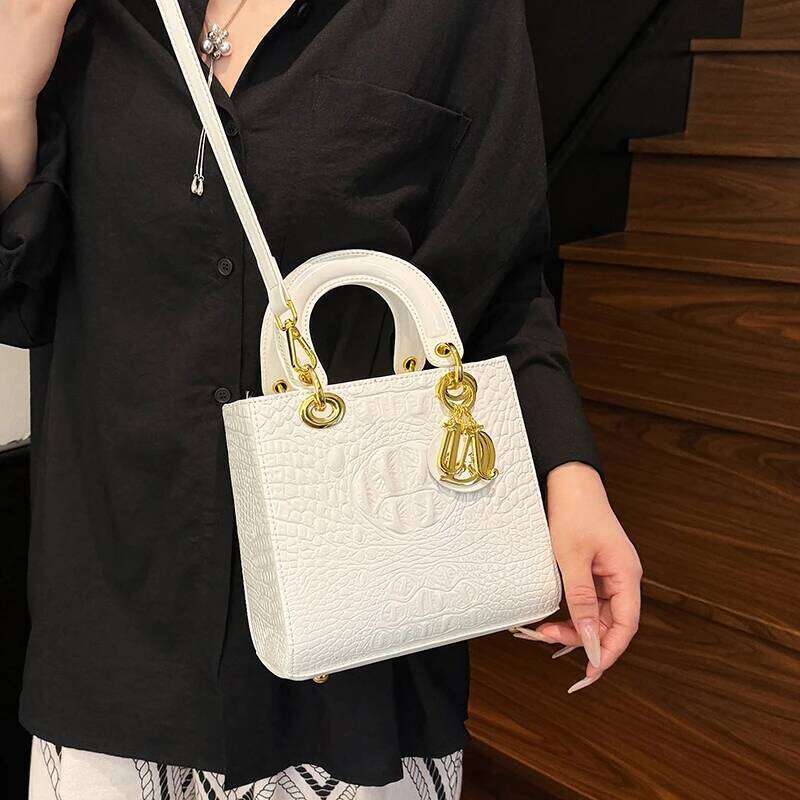 High-End Tote Messenger Bag Large Capacity Best For Superstar Show Elegant Leather Vintage Design