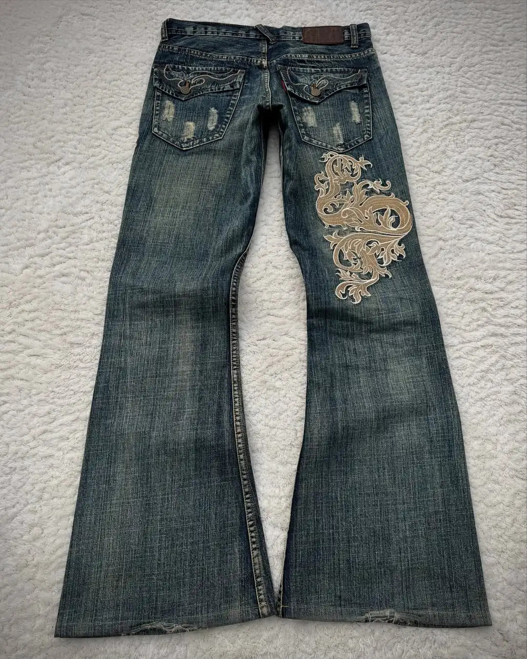 High Street Y2K Heavy Gradient Retro Rose Vine Mantle Thorn Embroidered Blue Washing Jeans Women Personalized Micro-flare Pants 250714