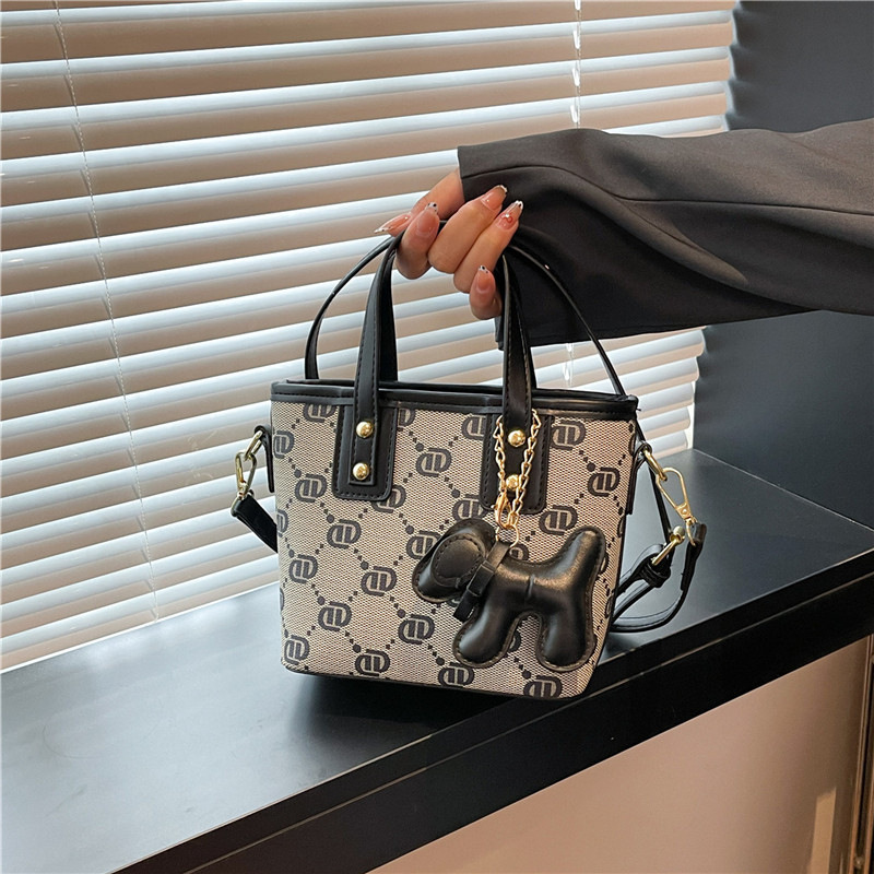 Luxury Brand Designer Bag Fashion Printed Bucket Bag Korean Style Simple Women's Bag New 2025 Summer Basket Handbag Single Shoulder Crossbody Bag