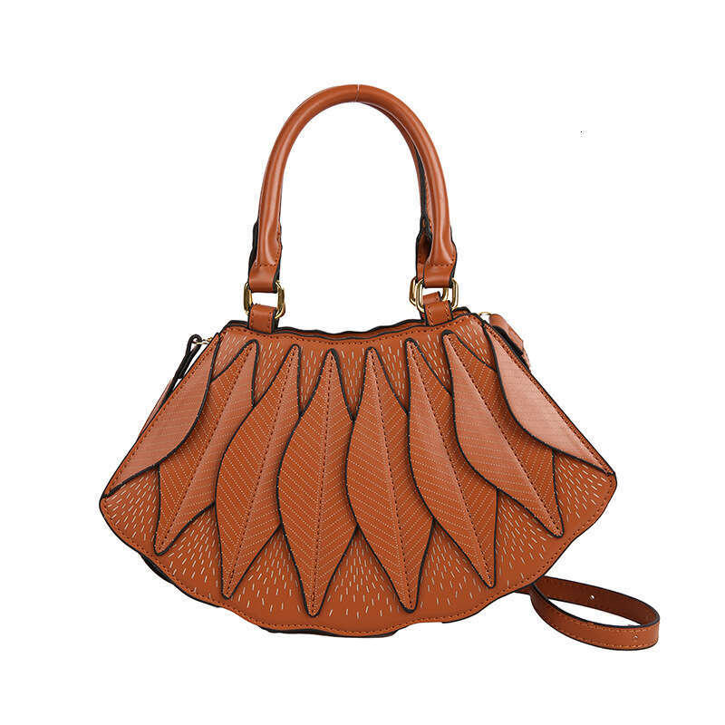 Ins Trendy Design Fan 2025 New Summer Versatile Shoulder Fashion Crossbody Women's Bag