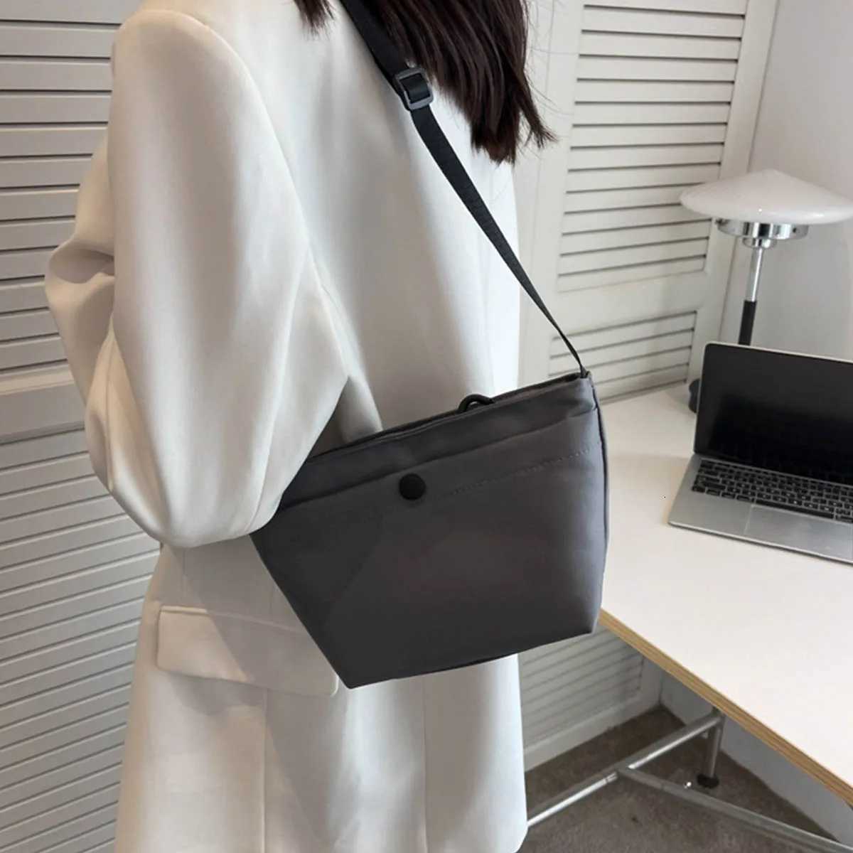 New Womens Shoulder Bag Nylon Waterproof Crossbody Bag Womens Casual Chest Bag Small Womens Handbag Y250719