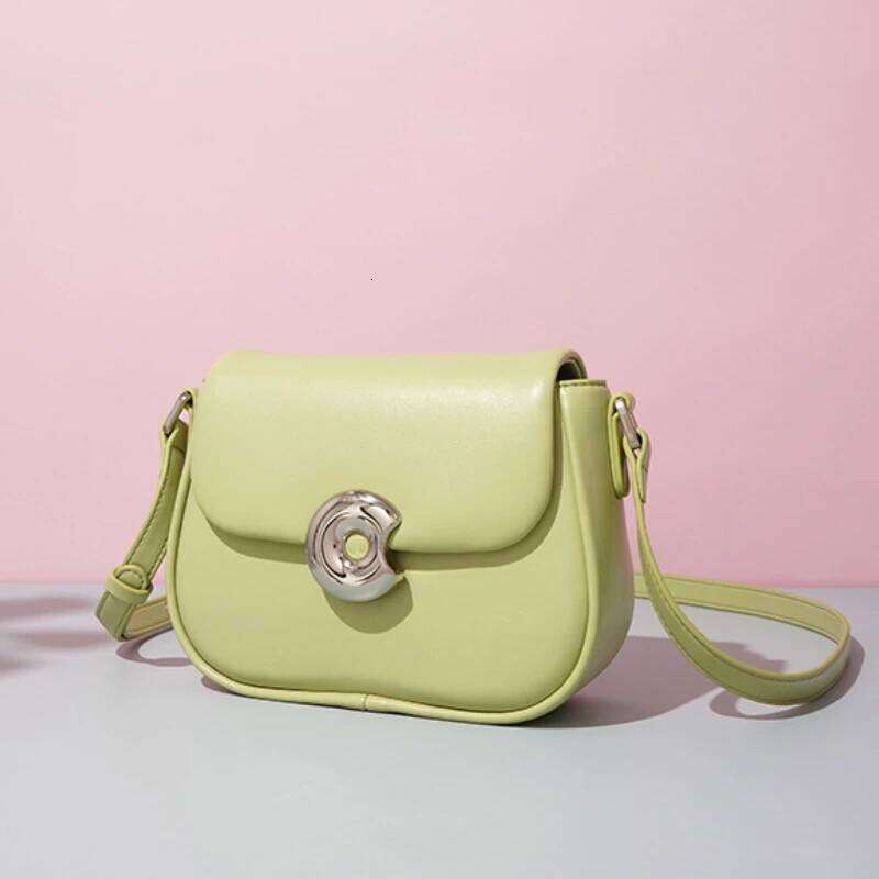 Genuine Leather Saddle bag High-Quality Single Shoulder bag Women's ag, Versatile Mobile Phone Crossbody Bag