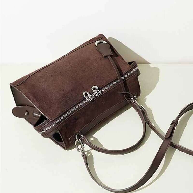 2025 Split Leather Crossbody Bag Women on Trend Matte Finish Shoulder Pack Versatile Commuting Tote Sophisticated Everyday Carry