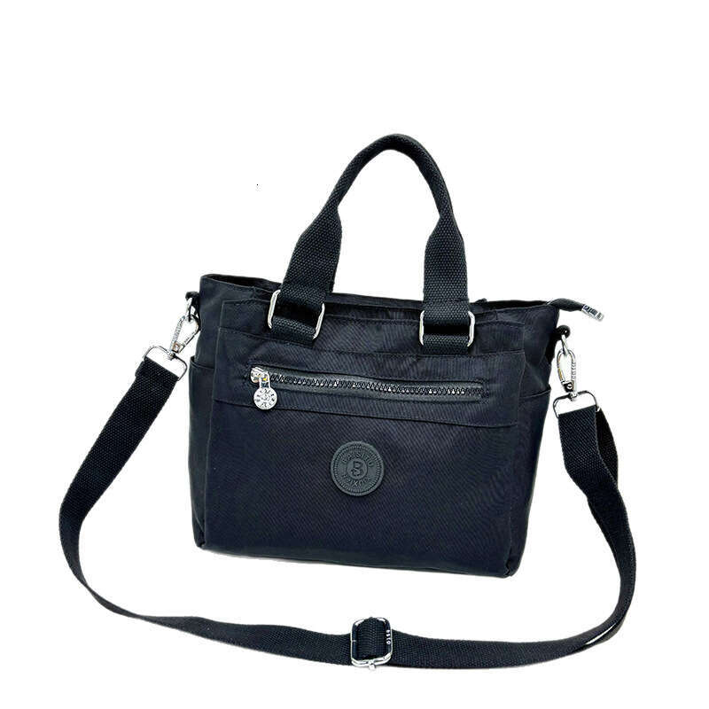 New Large Capacity Commuter Handbag Korean Fashion Versatile Nylon Shoulder Tote Bag for Travel and Commuting