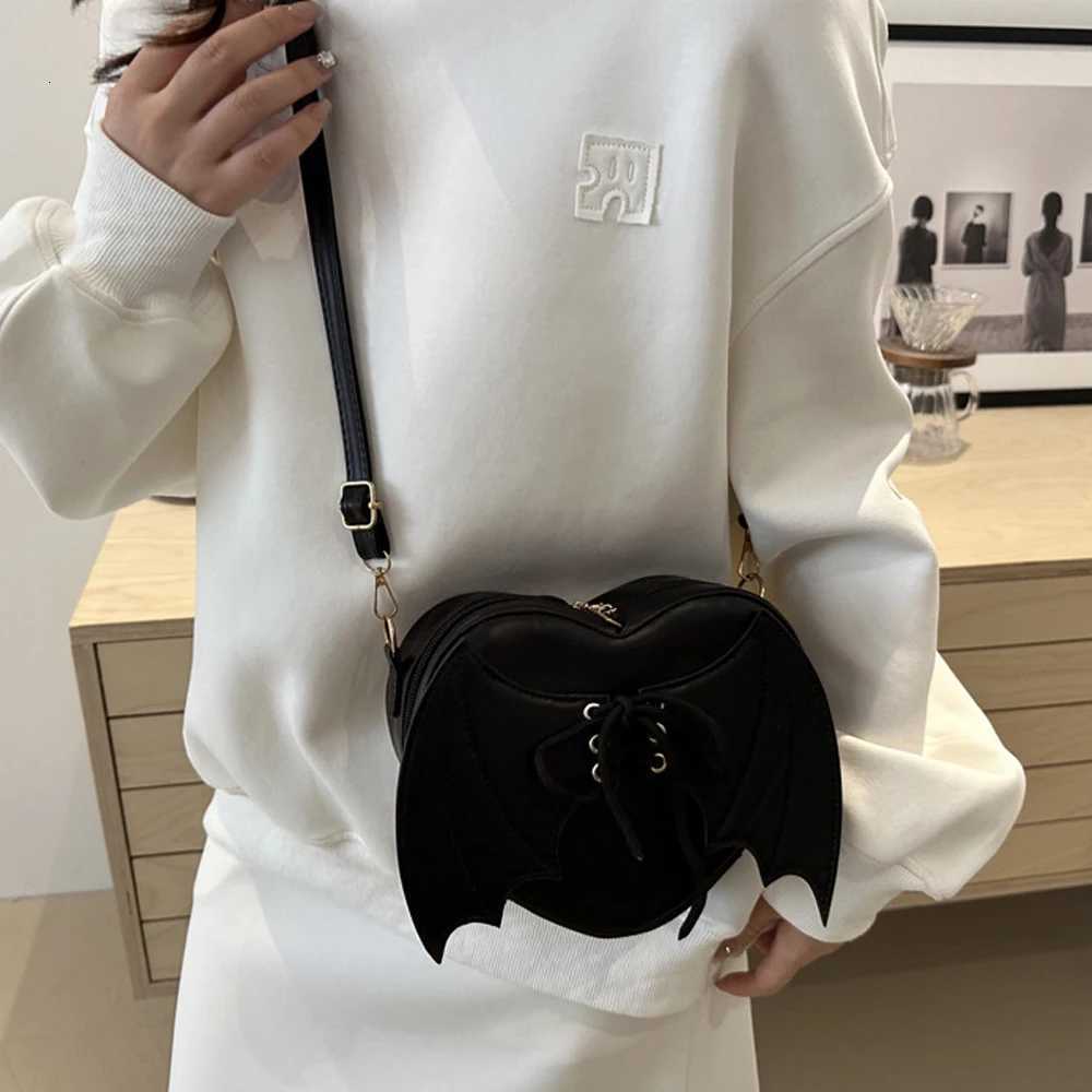 New trendy and personalized wing shoulder bag versatile ins crossbody shaped bag Y250719