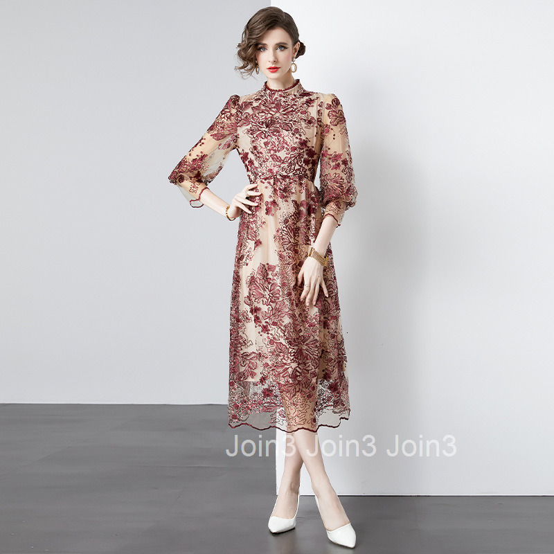 6727 summer womens temperament is gentle and sweet. Waist closed embroidered seven point sleeve medium and long mesh dress