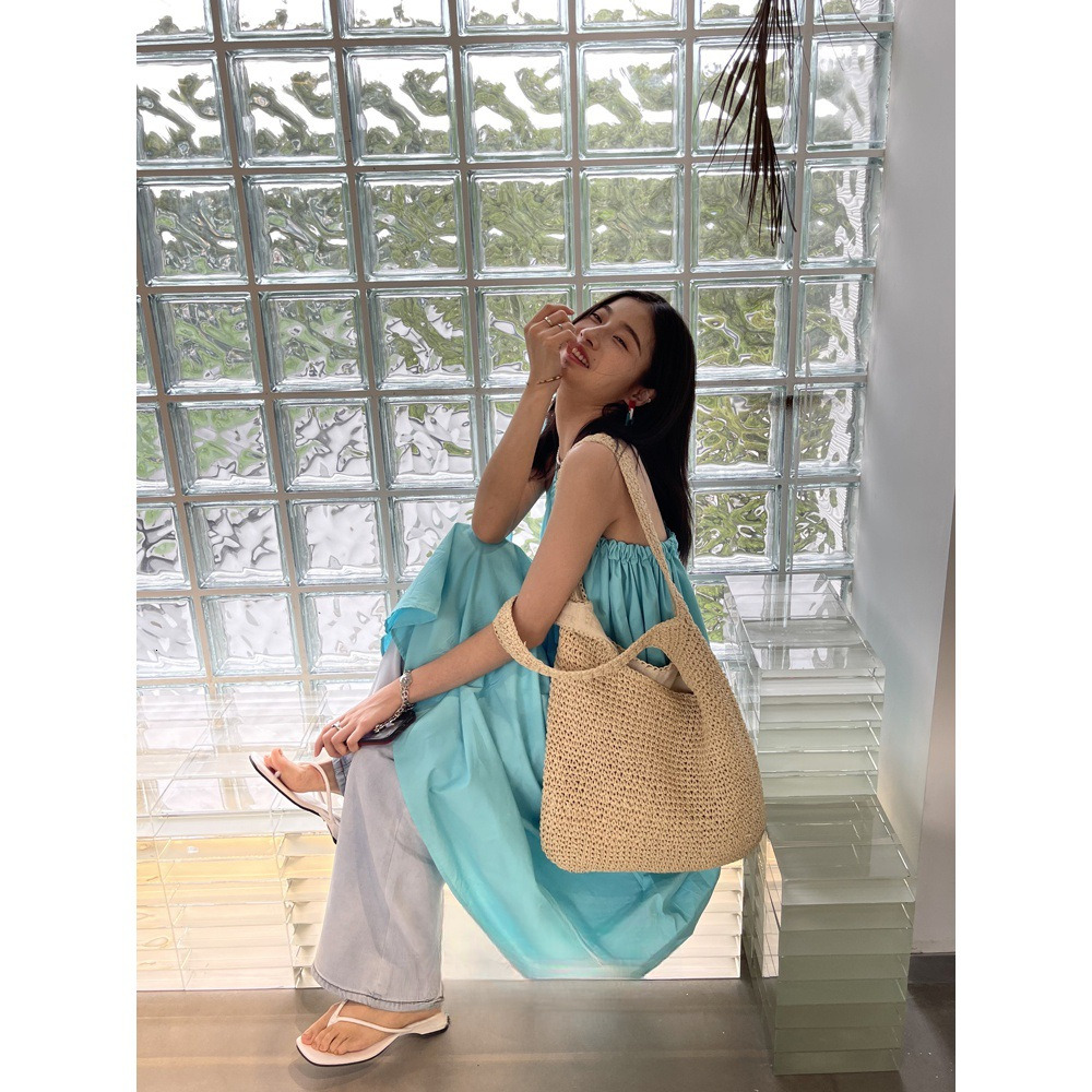 Summer New Women's Crossbody Bag Summer Bag Woven Bag Large Capacity Leisure Travel Beach Bag Women's Shoulder Bag Lightweight Luxury New De