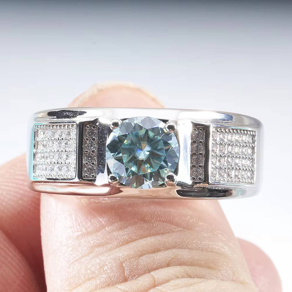 Custom Fine Jewelry S925 Sterling Silver Temperament 1Carat Blue Green Moissanite Ring for Men