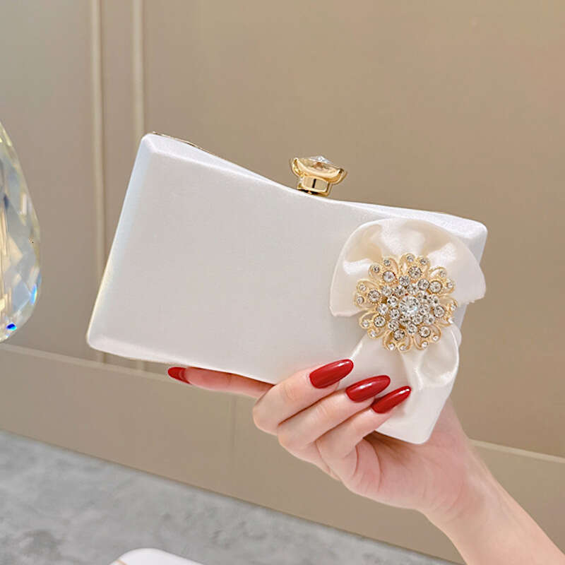 Diamond-Encrusted Satin Small Square Formal Evening Bag Elegant Socialite High-End Feel Cheongsam Handbag for Women