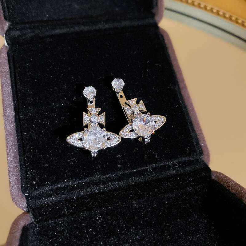 Ins Hot Luxury jewelry designer earrings For Women silver needle studded diamond oval cross earrings, high-end earrings, exquisite fashion, cool style